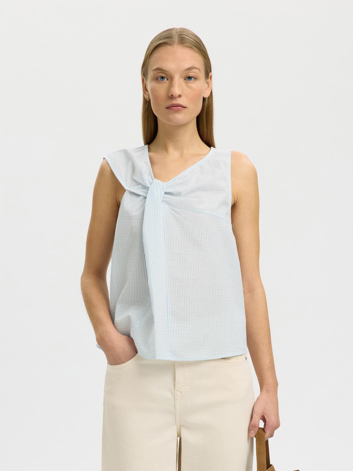 model_shot-front